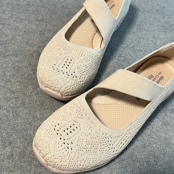 Skechers Relaxed Up Lifted Knit Shoes Womens Size 9 Ivory Maryjane Comfort - Picture 12 of 12